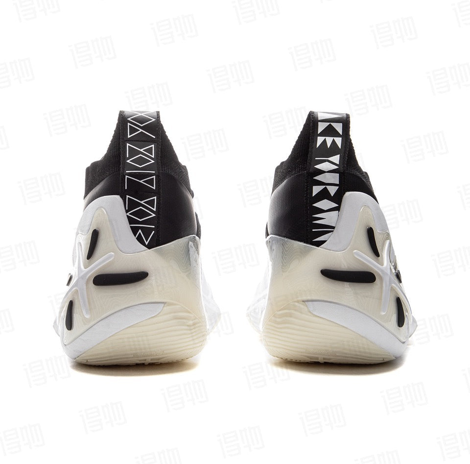 🏀 Way of Wade 11 “Black Ivory” — The Balance of Speed and Grace